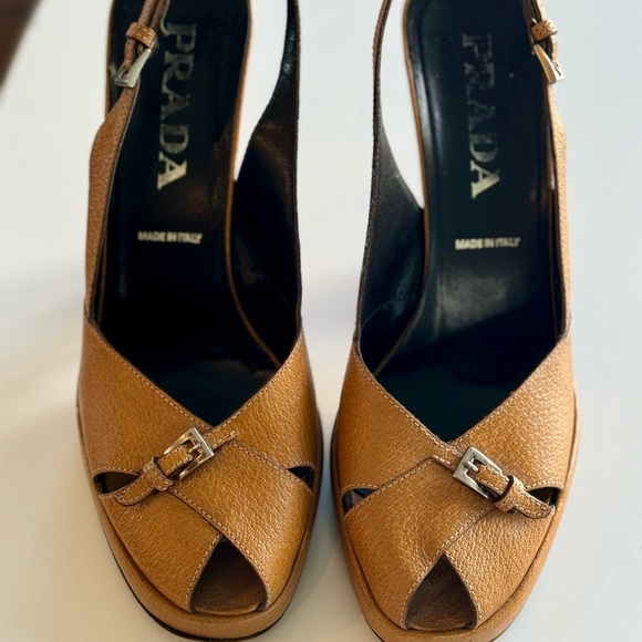 Designer Prada camel heels with silver hardware size 38 or 8 - Picture 3 of 6